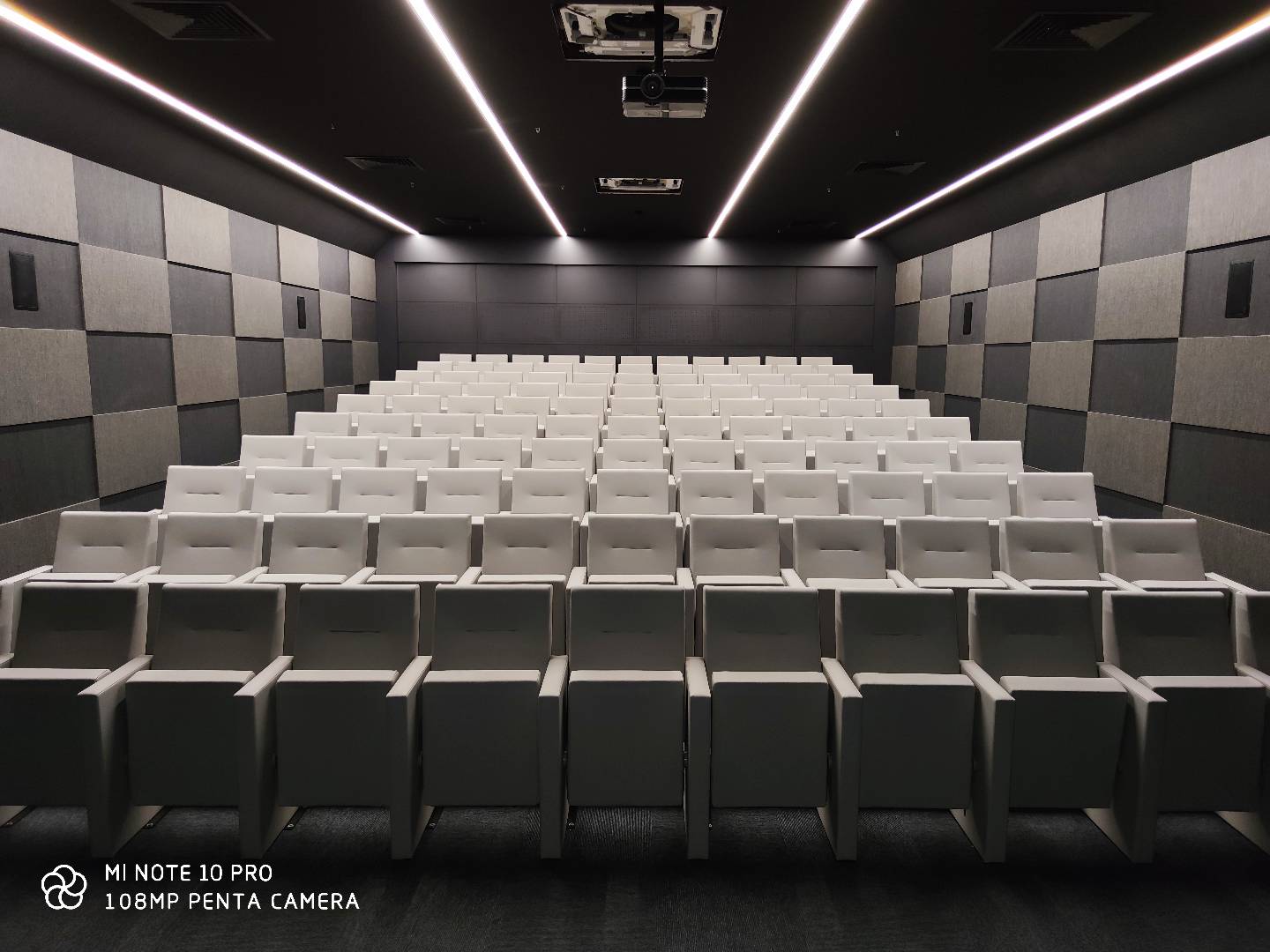 Konferans Odası Akustiği